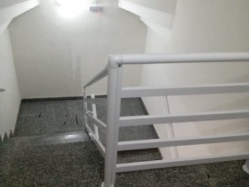 Escada Condomnio