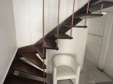 Escada entre Pavimentos 