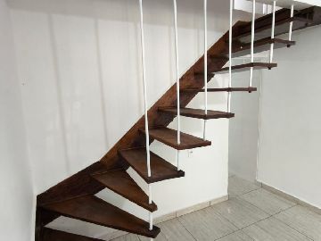 Escada entre Pavimentos 