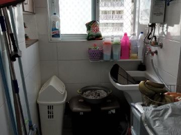 �rea de servi�o 