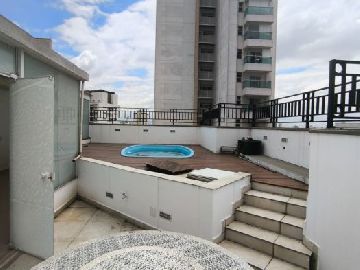 Quintal e Piscina 