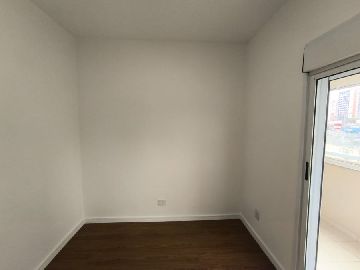 Dormit�rio com Sacada