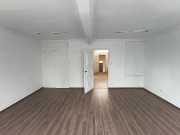 Sala com vista para avenida 