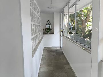 Corredor Apartamentos 