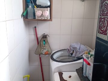 �rea de servi�o 