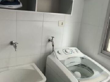 �rea de servi�o 