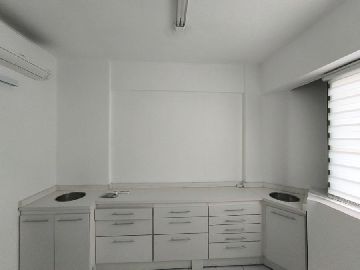 Sala com arm�rios 