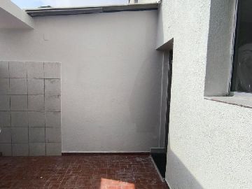 �rea de servi�o 