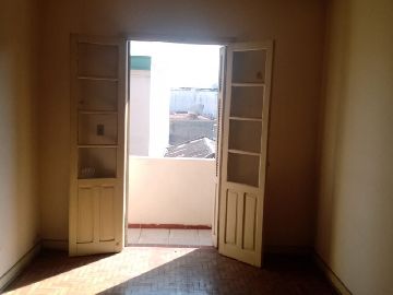 Dormit�rio com sacada 