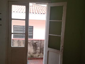 Dormit�rio com Sacada Pavimento Superior 