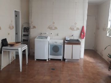 �rea de servi�o