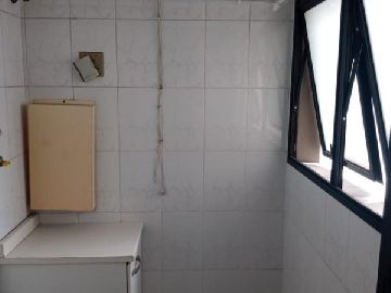 �rea de servi�o 