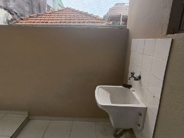 �rea de servi�o T�rreo