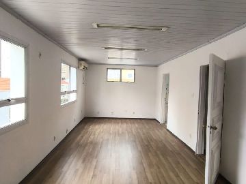 Sala com Banheiro 