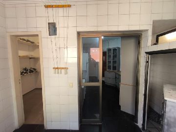 �rea de servi�o 