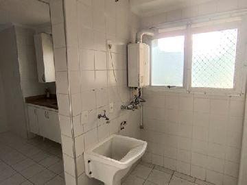�rea de servi�o 