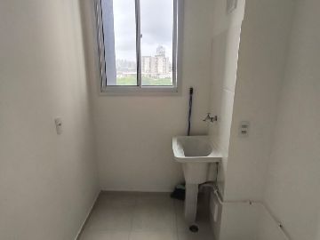 �rea de servi�o 
