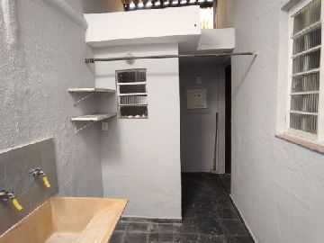 �rea de servi�o 