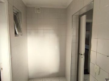 �rea de servi�o 