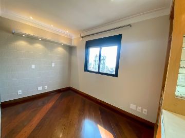 Dormit�rio Suite com Sacada 