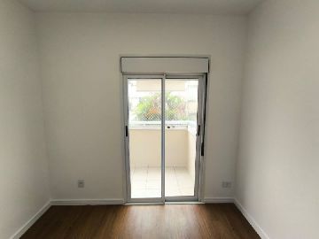 Dormit�rio com Sacada