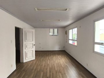 Sala com Banheiro 