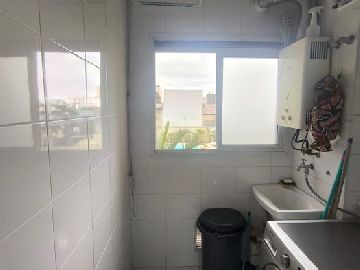 �rea de servi�o 