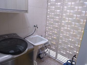 �rea de servi�o 