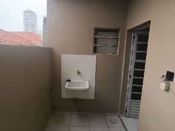 �rea de servi�o T�rreo