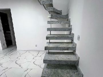 Escada entre Pavimentos 