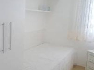 Dormit�rio com sacada