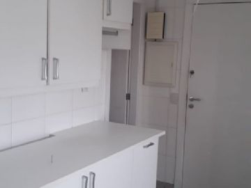 �rea de servi�o 