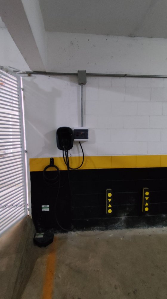 Espaço de Carregador de Carro Elétrico