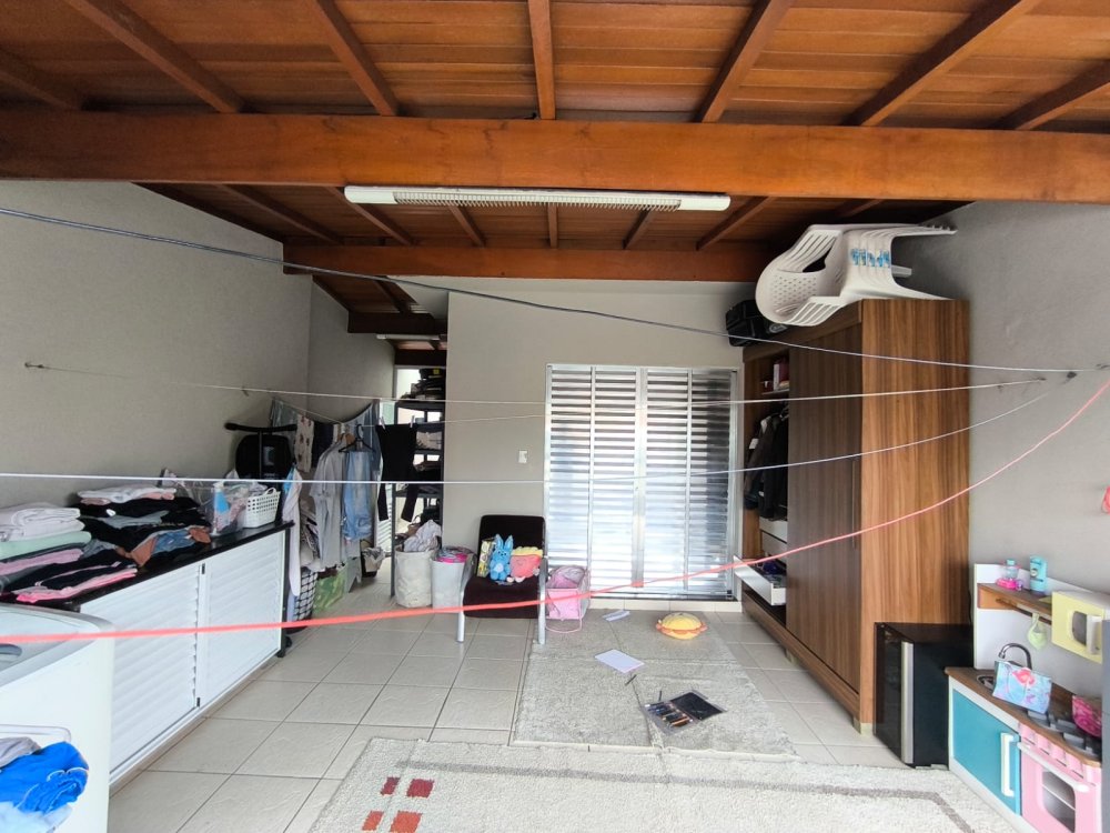 Sacada e �rea de servi�o 