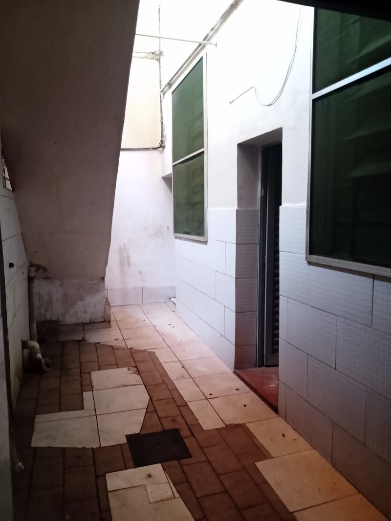 Corredor de Banheiros 