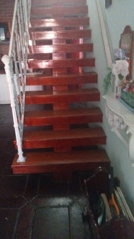 Escada entre Pavimentos 