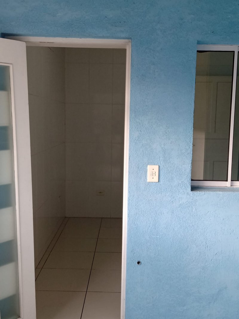 �rea de servi�o 