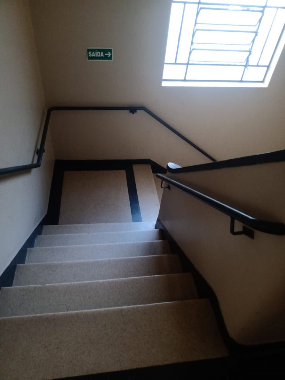 Escada entre Pavimentos 