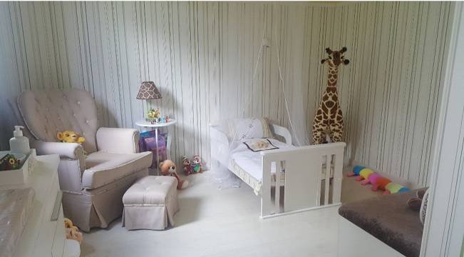 Dormit�rio com sacada