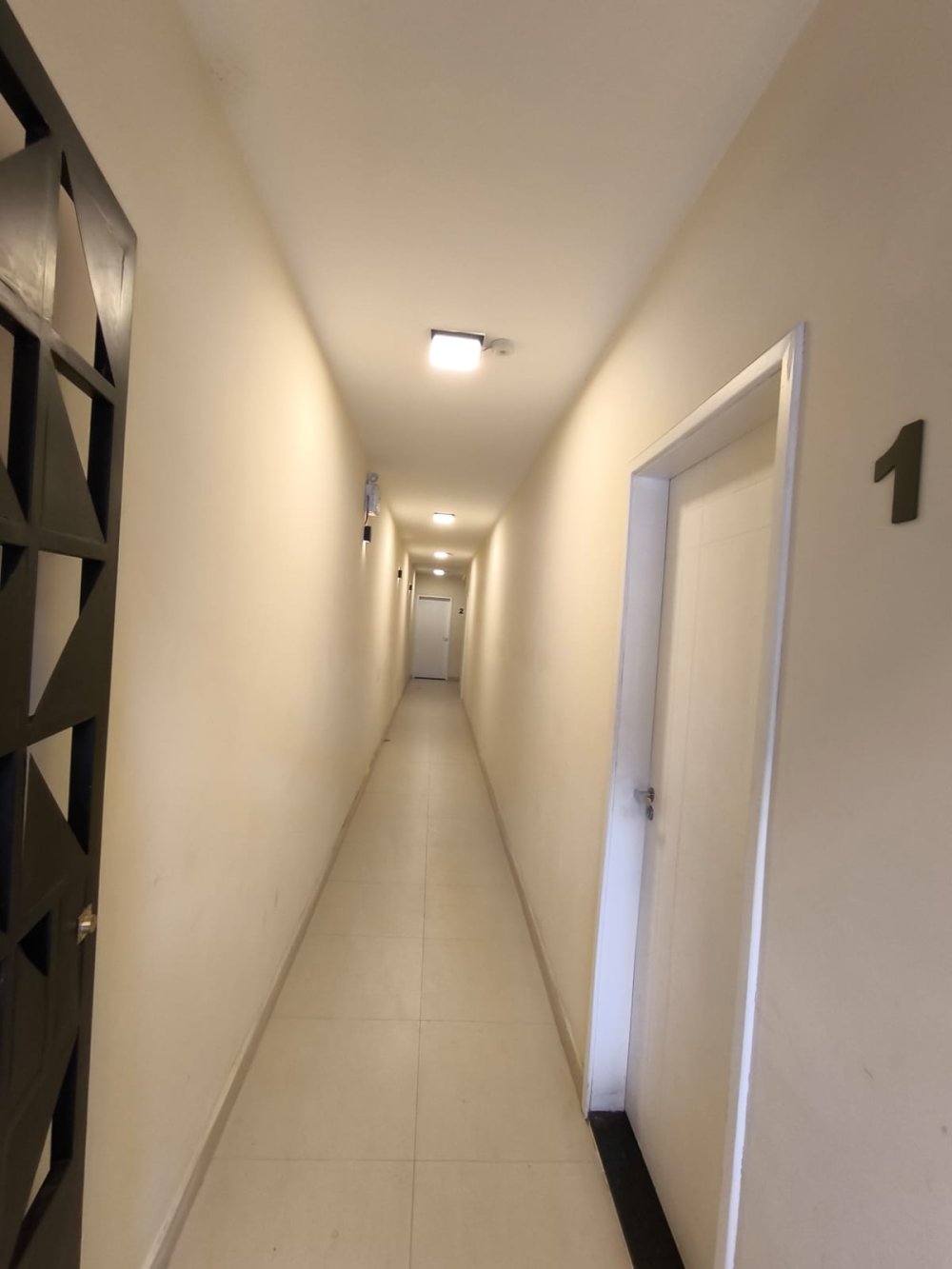 Corredor Apartamentos 