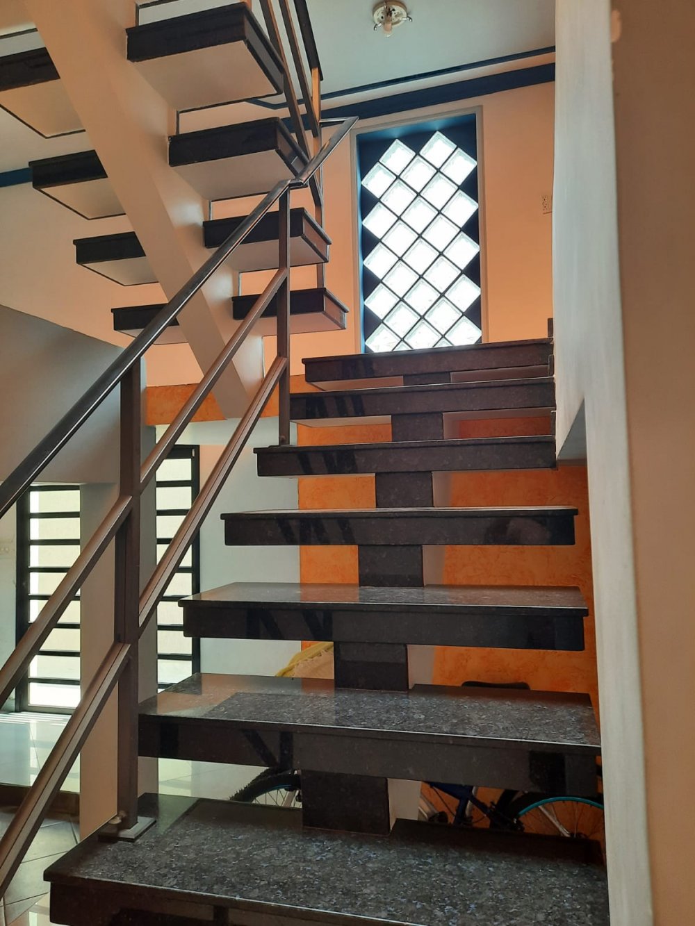 Escada entre Pavimentos 