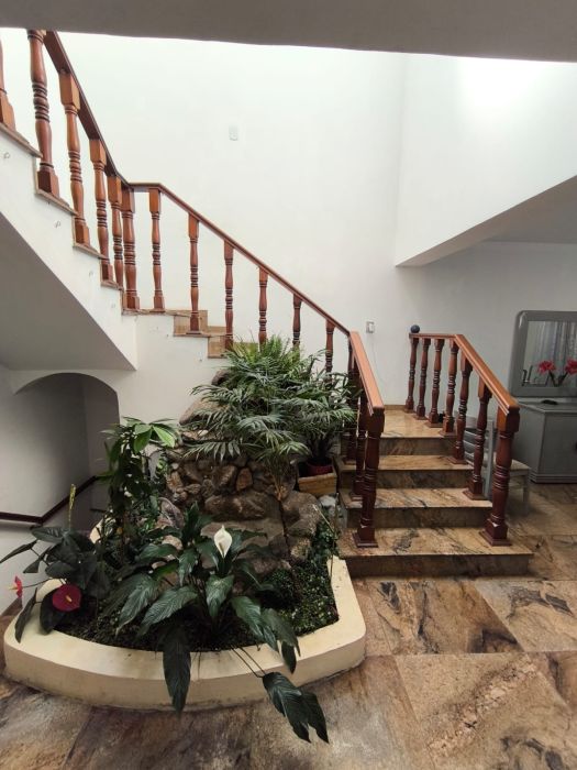 Sala de Jantar com fonte de �gua
