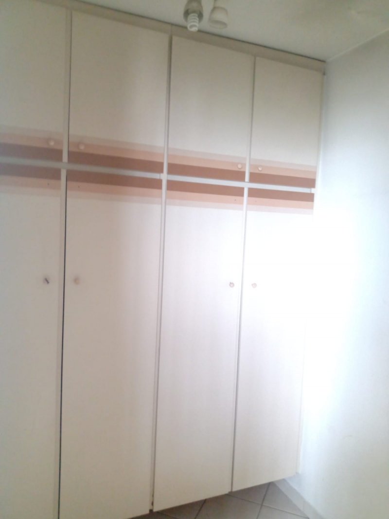 Dormit�rio de Empregada 