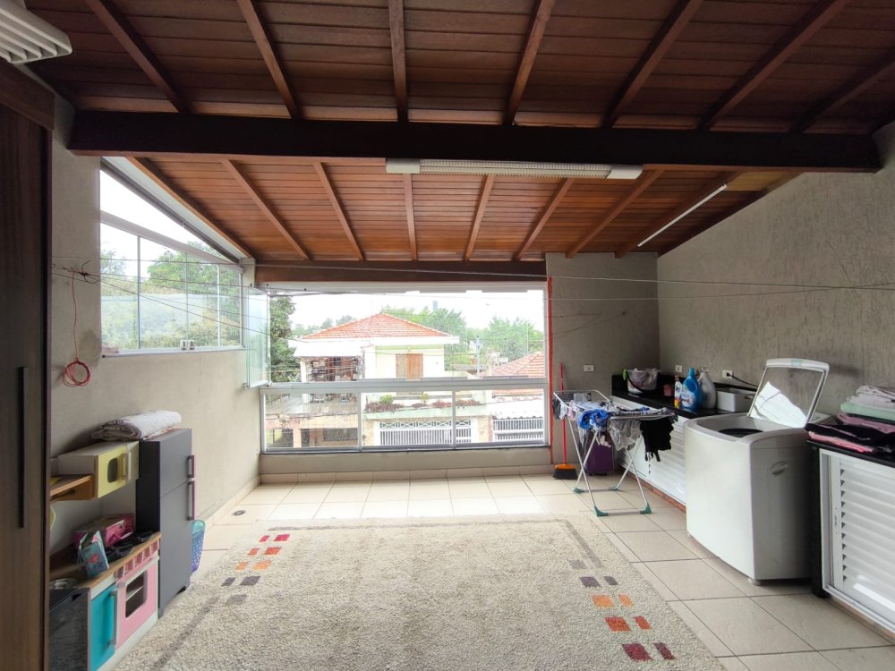 Sacada e �rea de servi�o 