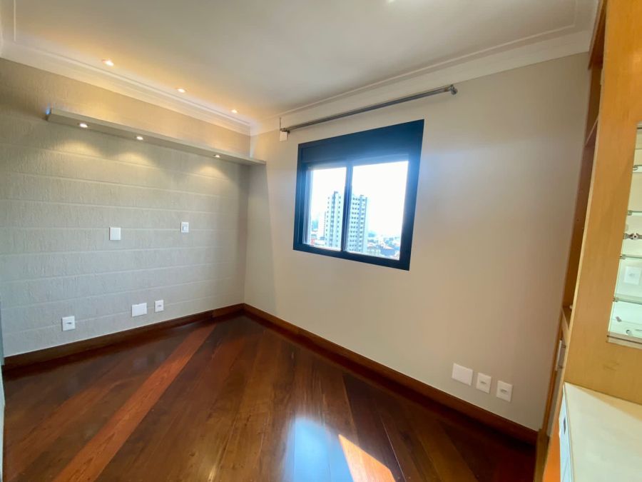 Dormit�rio Suite com Sacada 