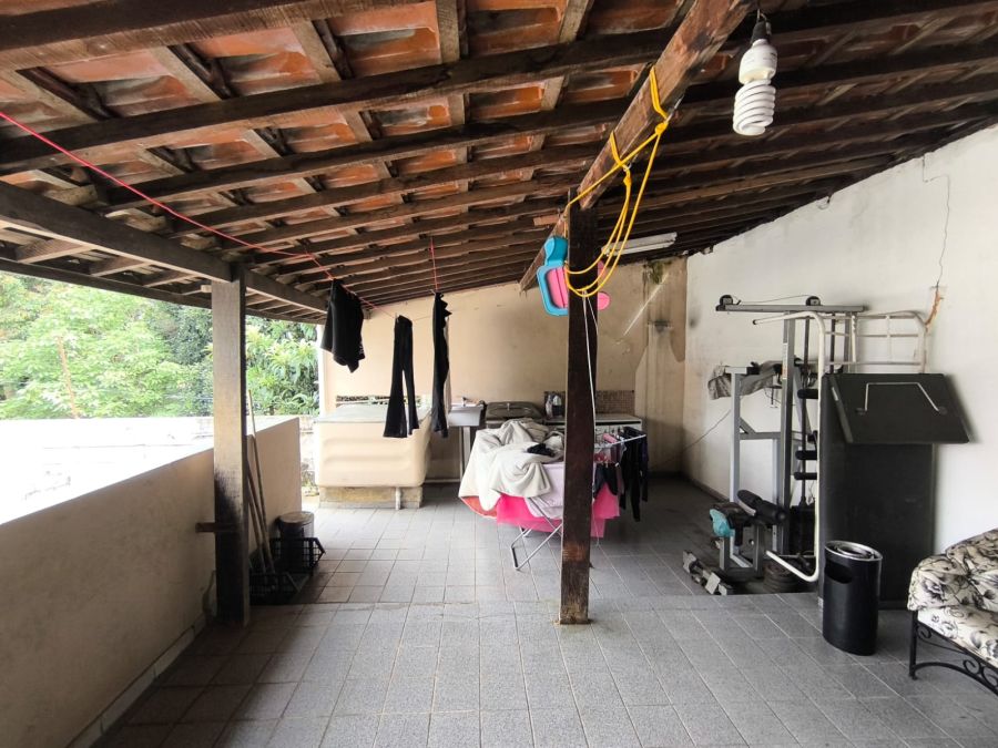 �rea de servi�o e Varanda Casa 01 