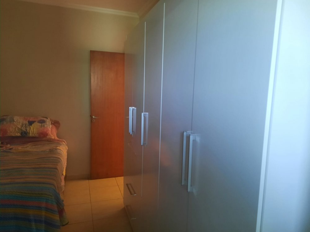 Dormit�rio com Sacada 