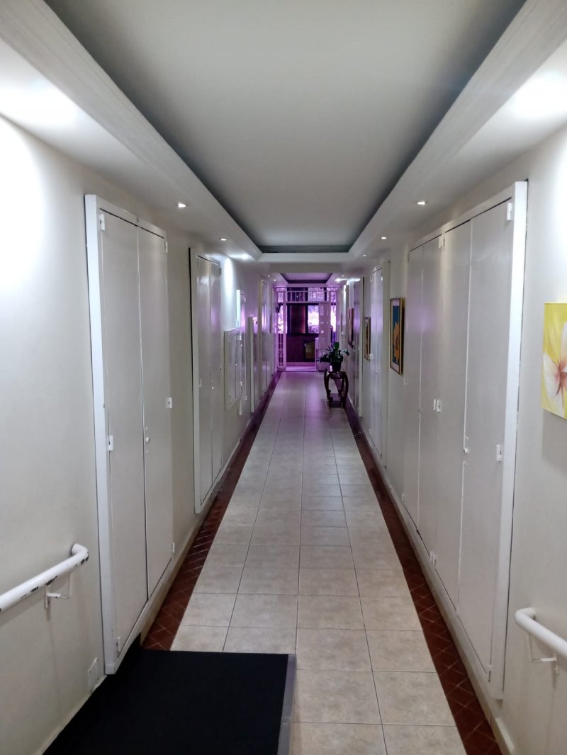 Corredor de entrada condomínio