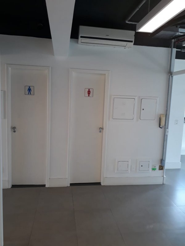 Banheiros recep��o