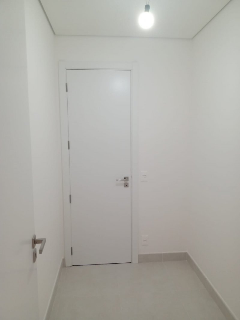 Passagem para visitas e Funcion�rios 